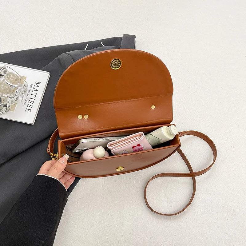 Bolsa Feminina Transversal Meia-Lua – Estilo Saddle em Couro PU, Design Elegante, 8 Cores Disponíveis
