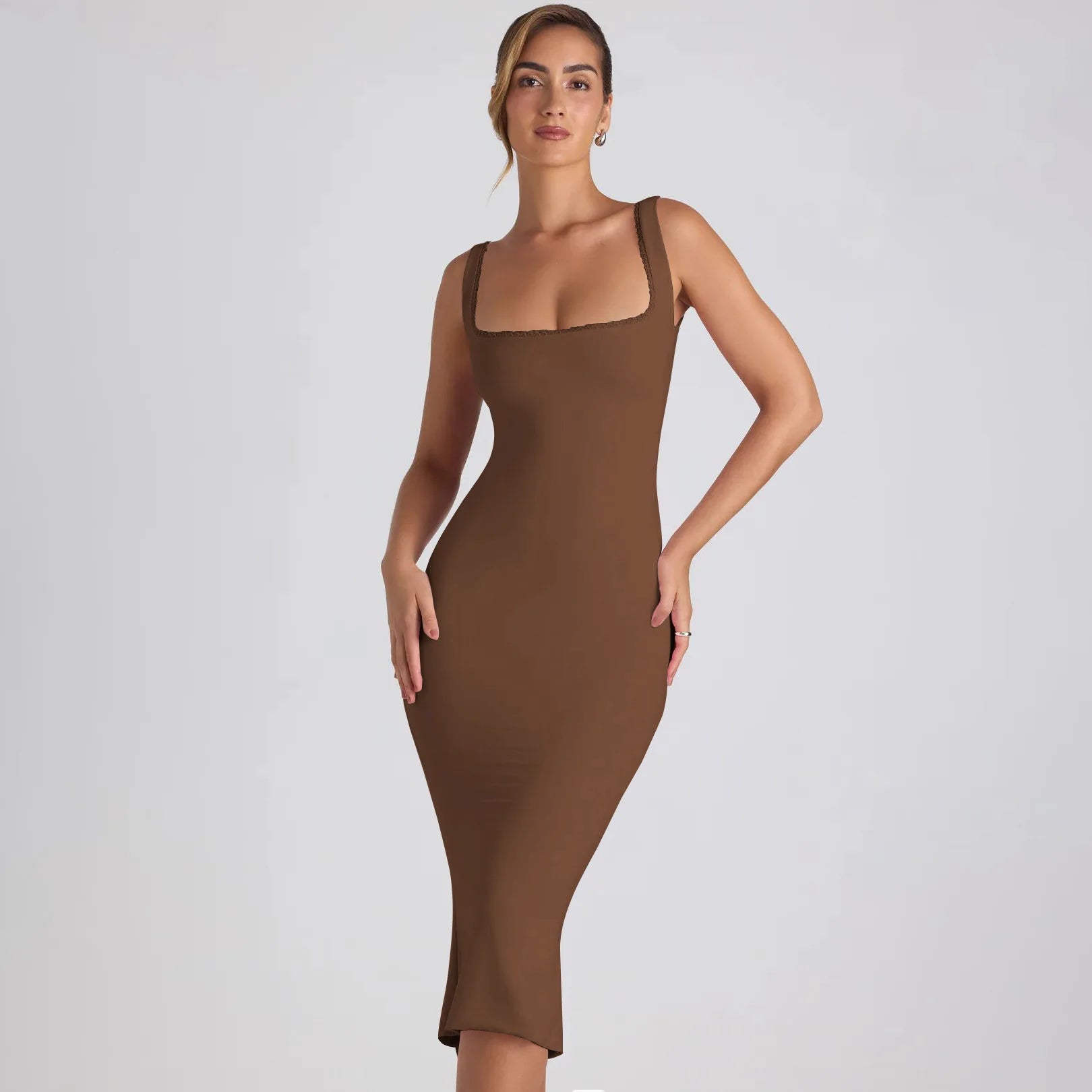 Vestido bodycon moderno e sexy com decote quadrado