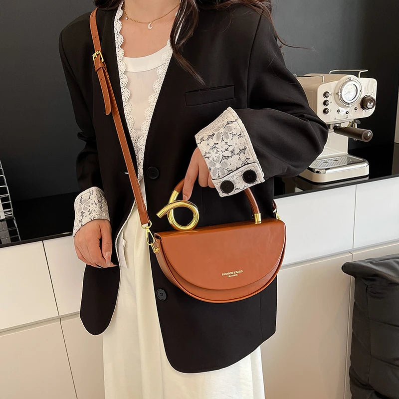 Bolsa Feminina Transversal Meia-Lua – Estilo Saddle em Couro PU, Design Elegante, 8 Cores Disponíveis