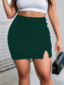 Minissaia justa plus size de cor sólida com fenda lateral