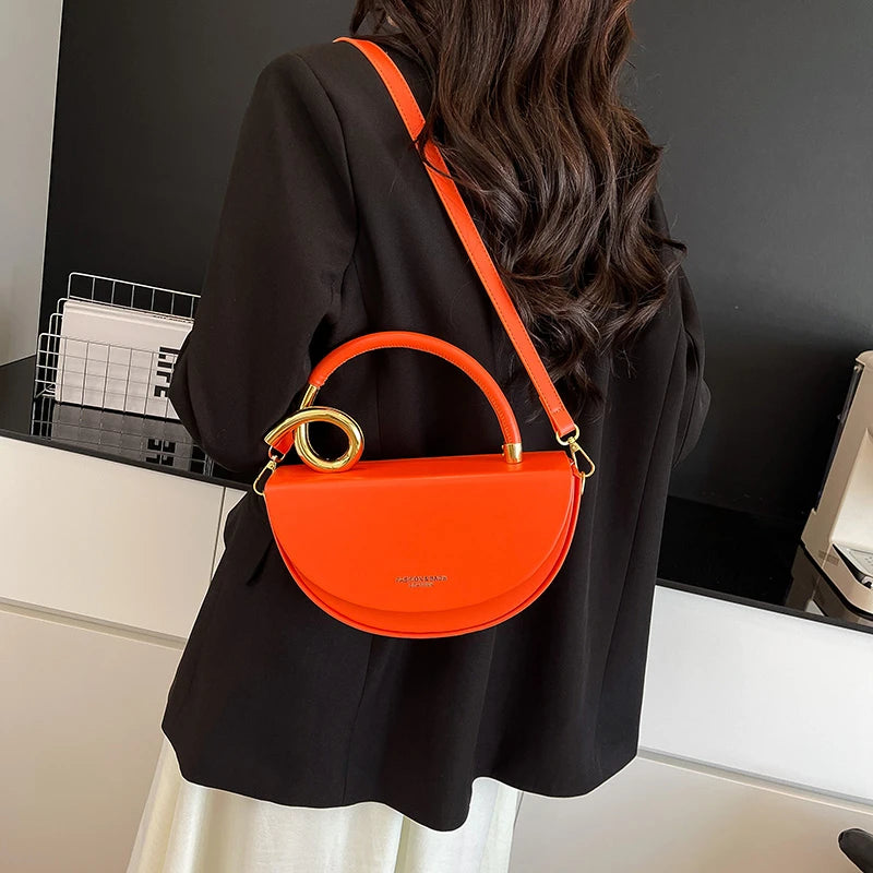 Bolsa Feminina Transversal Meia-Lua – Estilo Saddle em Couro PU, Design Elegante, 8 Cores Disponíveis