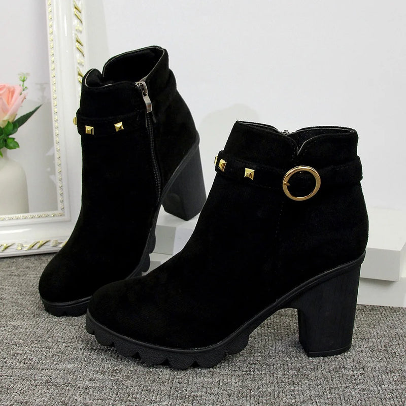 Botas femininas elegantes – salto alto, amarração e design europeu. Entrega rápida.